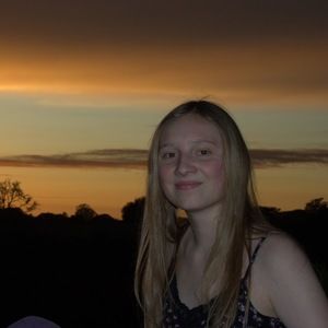 Meet your Posher, Lara